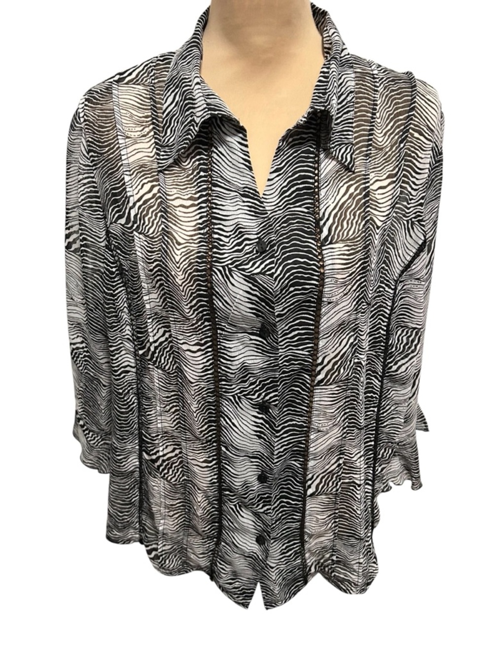 Moonlight Bay Sheer 3/4 Length Ruffle Sleeve Women’s Zebra Print Button Top 1X